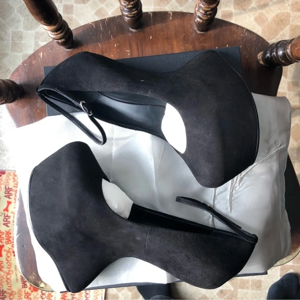Giuseppe Zanotti Sculpted Wedges 39.5 NIB